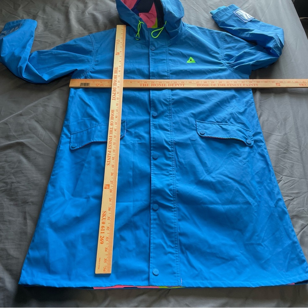 Cash by Cash App Portal 2 Portal Raincoat Men's Small Blue Metal Snap Button - Picture 9 of 11